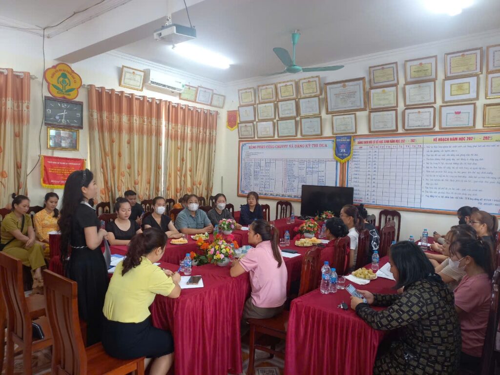 Trường MN Quảng La - Dân Chủ tổ chức Hội nghị Ban đại diện CMHS đầu năm học 2024-2025